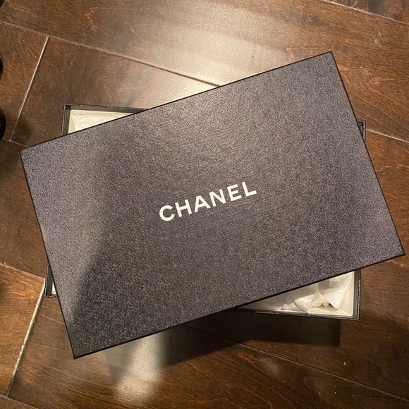 Chanel shoe box - Picture 1 of 1
